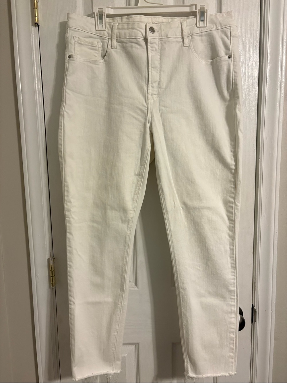 Women’s Old Navy White Jeans